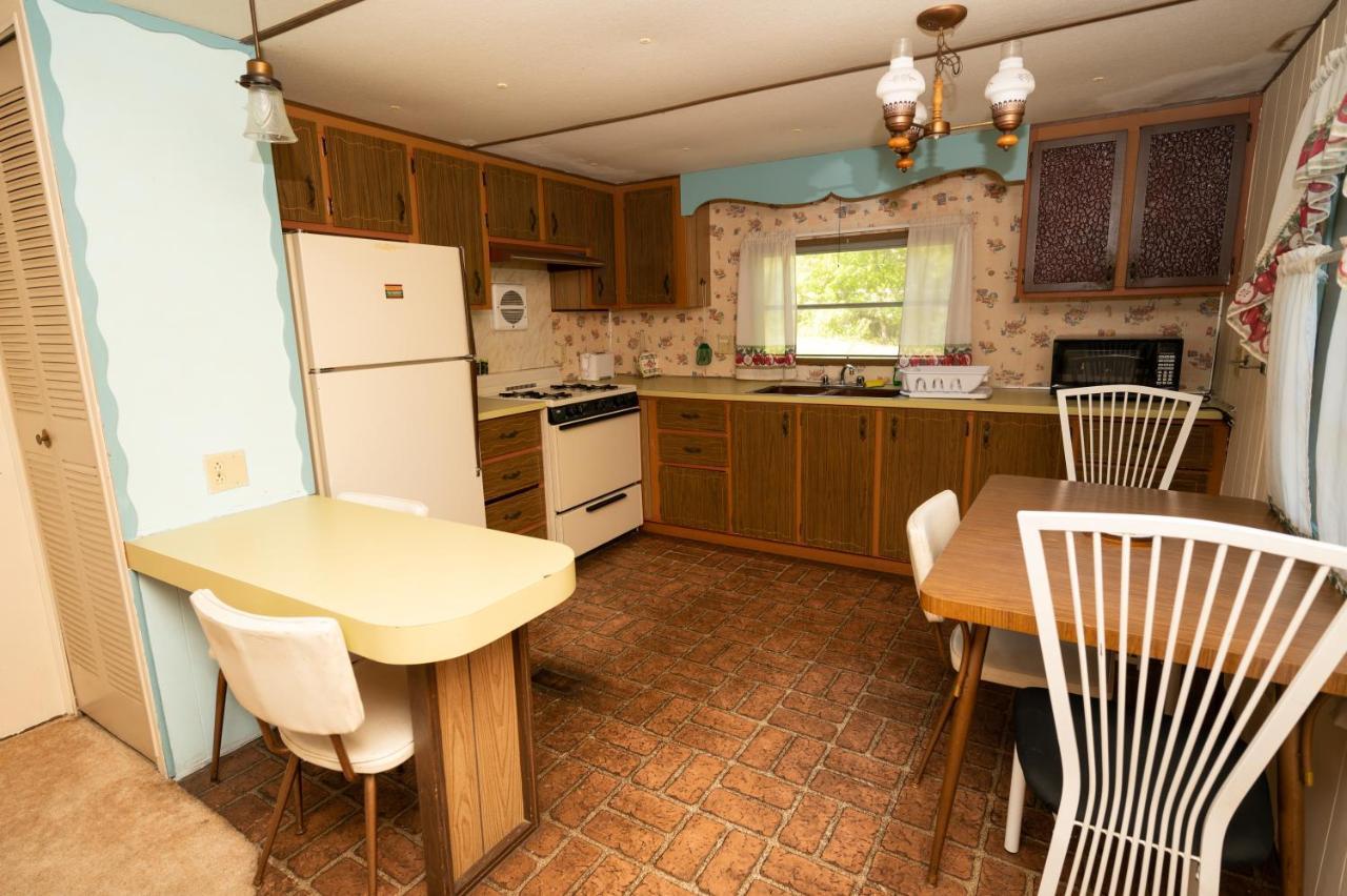 Fair Wind Motel And Cottages Clayton Extérieur photo